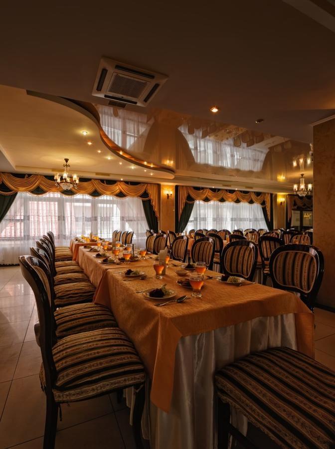 Karpaty Hotel ยาเรมชา ภายนอก รูปภาพ