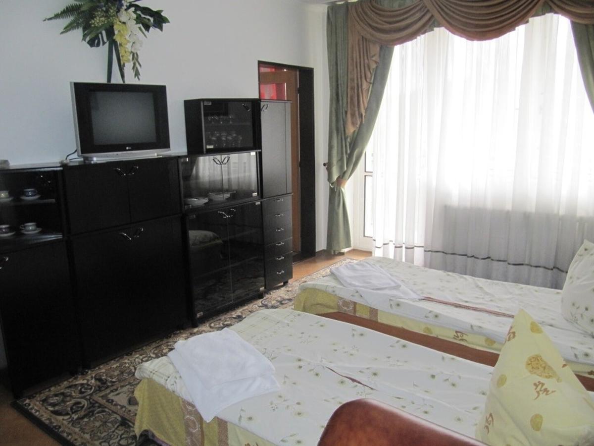 Karpaty Hotel ยาเรมชา ภายนอก รูปภาพ