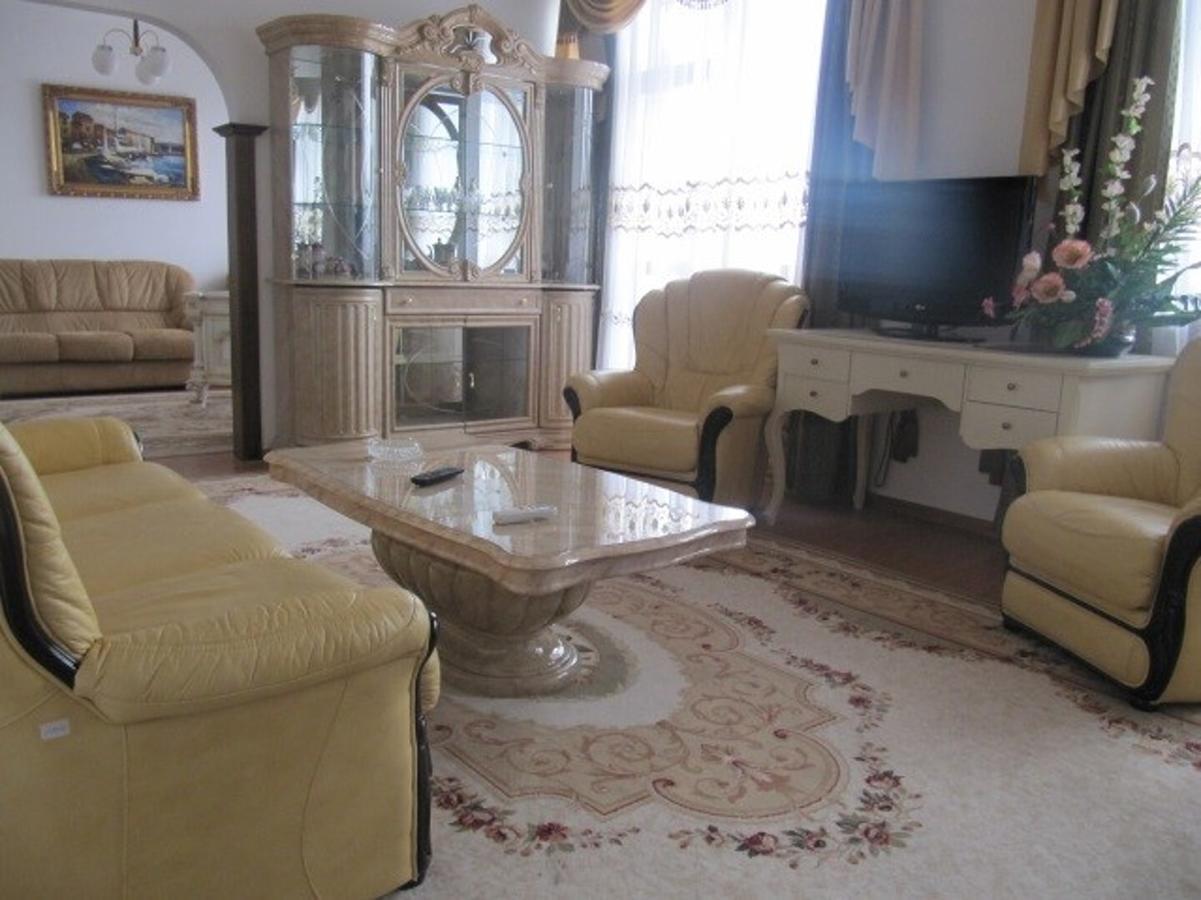 Karpaty Hotel ยาเรมชา ภายนอก รูปภาพ