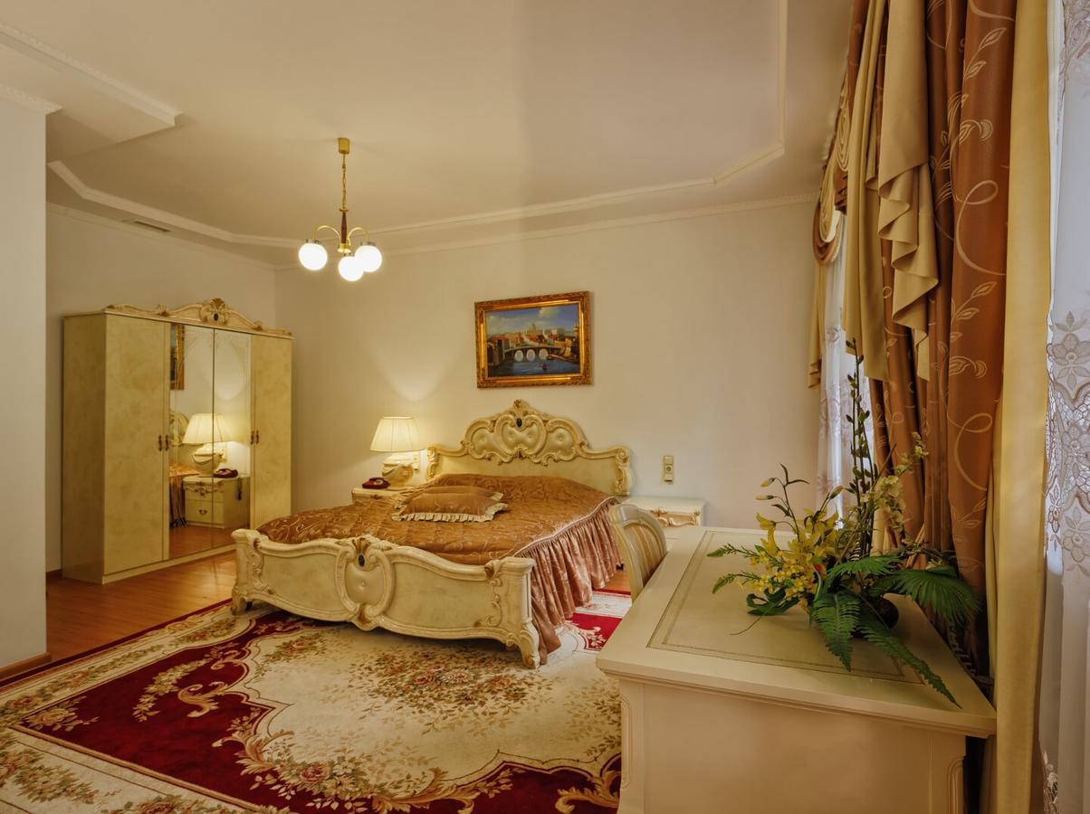 Karpaty Hotel ยาเรมชา ภายนอก รูปภาพ